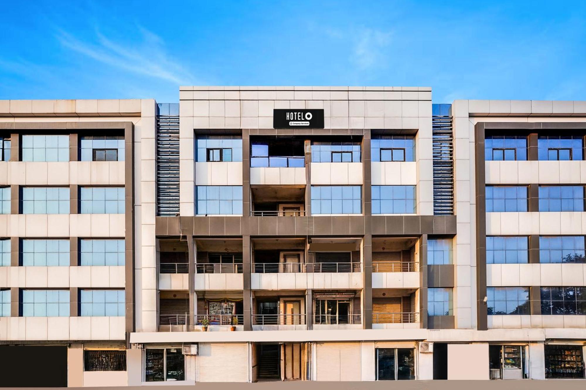 Hotel O Vanya Palace Ahmedabad Exterior photo
