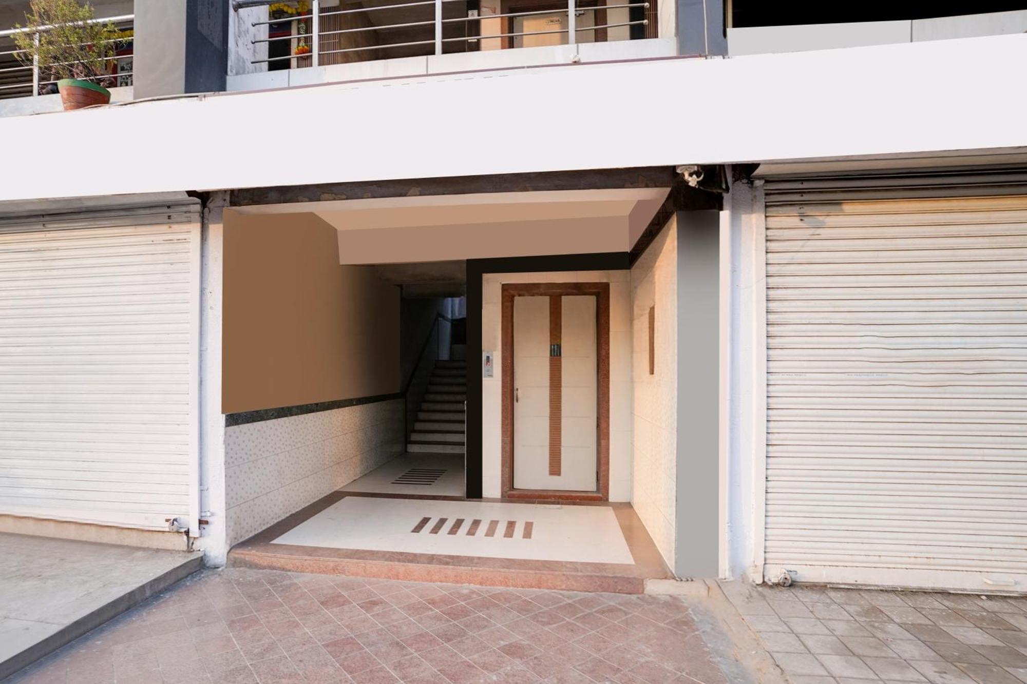 Hotel O Vanya Palace Ahmedabad Exterior photo