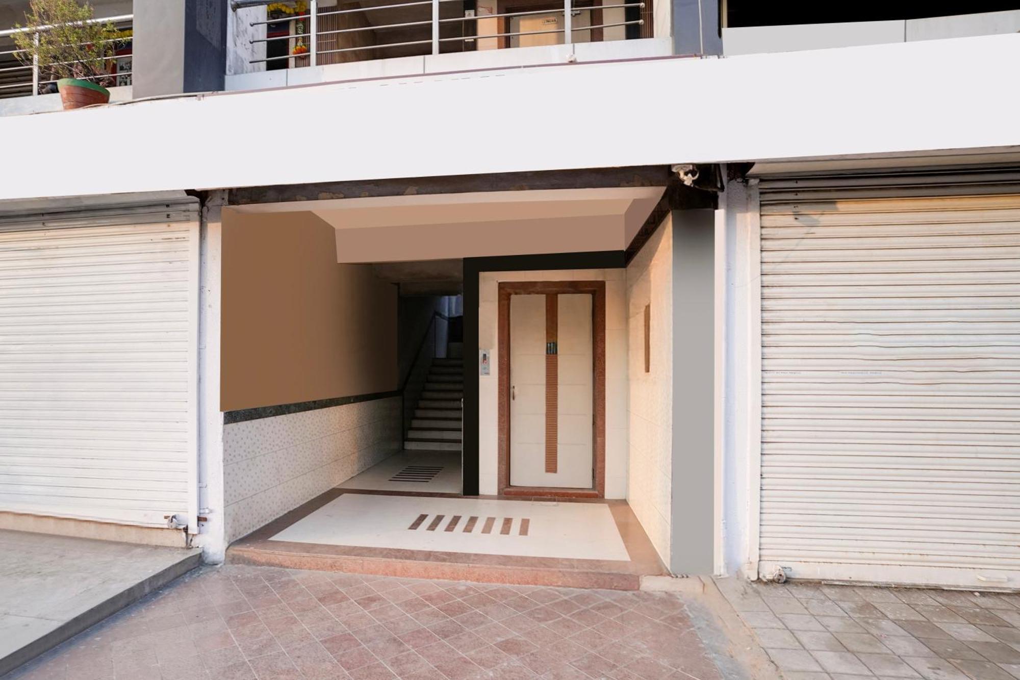 Hotel O Vanya Palace Ahmedabad Exterior photo