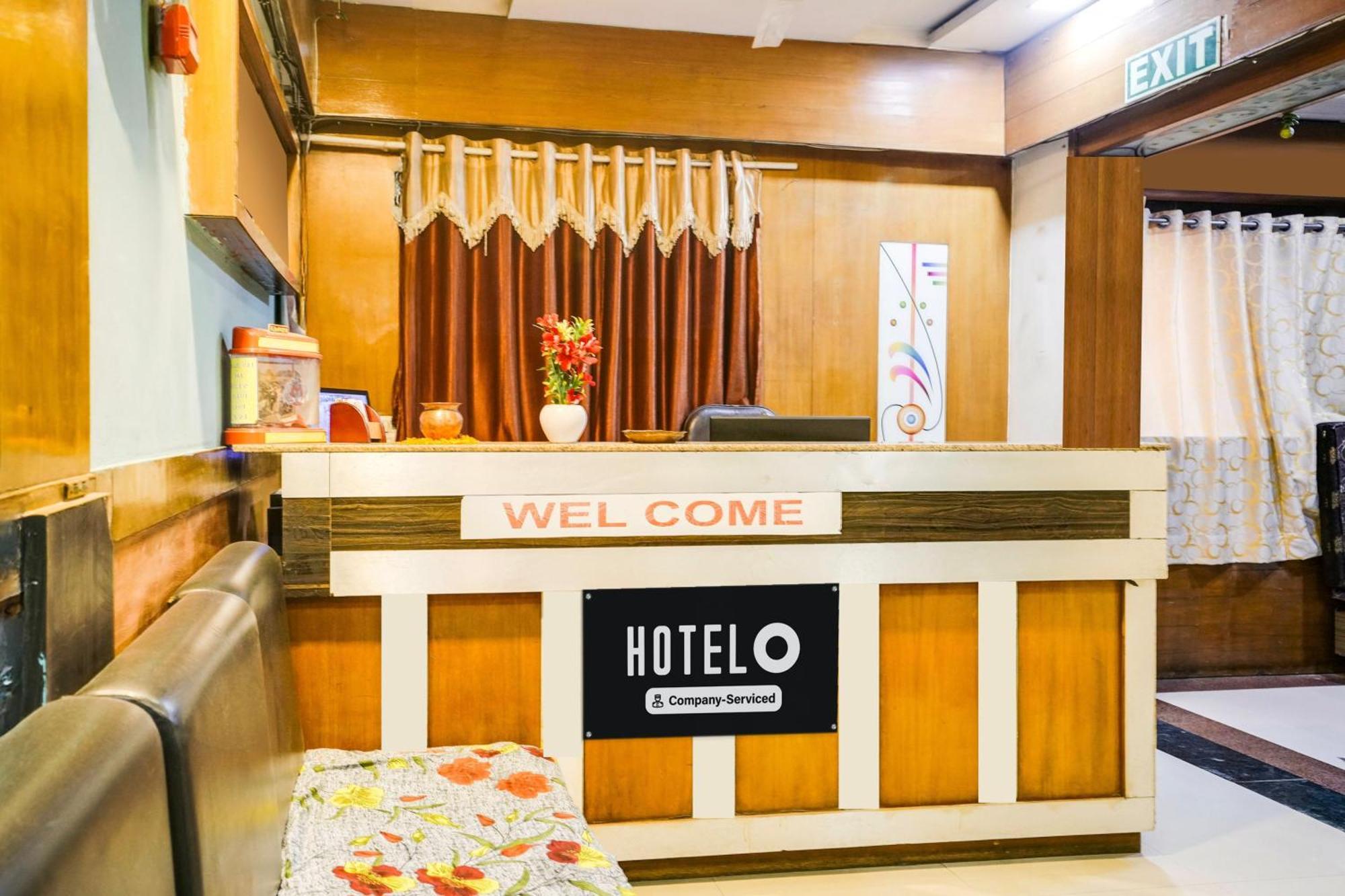 Hotel O Vanya Palace Ahmedabad Exterior photo
